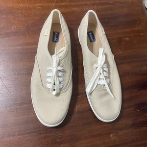 Keds size 8 Women’s, cream/beige